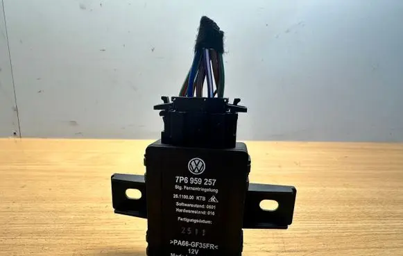 Volkswagen Touareg II Seat heating relay 7P6959257