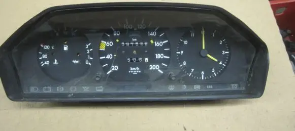 Mercedes-Benz E W124 Speedometer (instrument cluster) 1245438521