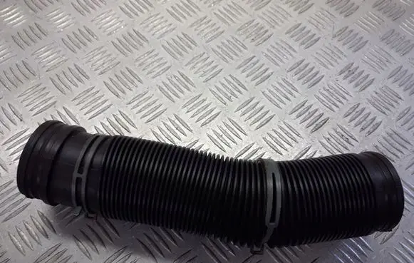 Skoda Octavia Mk1 (1U) Air intake hose/pipe