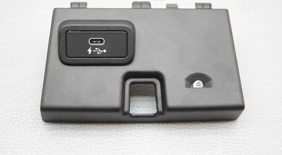 BMW 4 G22 G23 G24 G26 USB socket connector 6807232 8711939