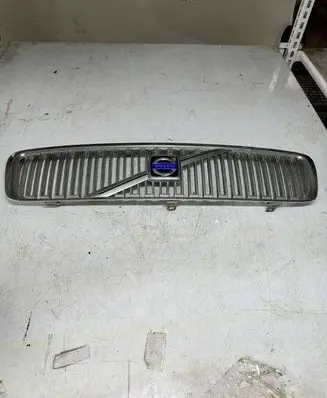 Volvo V70 Front grill 8659875