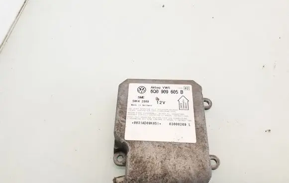 Volkswagen PASSAT B5 Airbag control unit/module 6Q0909605B