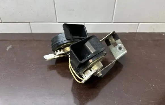 Peugeot 308 Horn signal 9820654480 0047M06