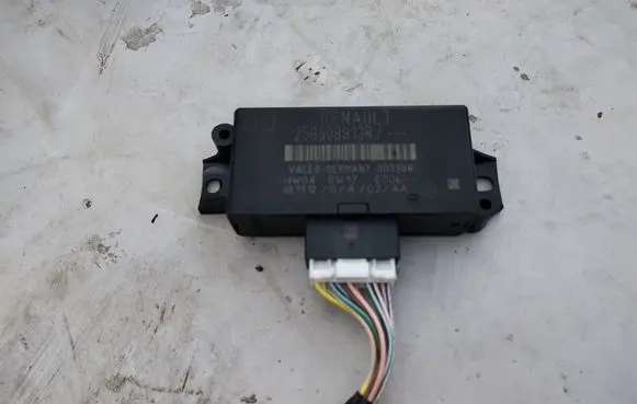 Renault Megane III Parking PDC control unit/module 259909913R