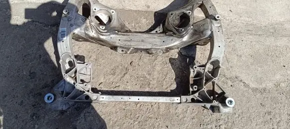 BMW 5 F10 F11 Front subframe 6796692 VT6N63