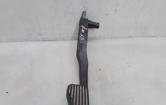 Volvo S60 Clutch pedal 