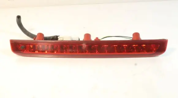 KIA Ceed Third/center stoplight 927011H0
