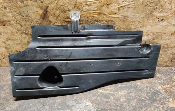 Ford Focus Side bottom protection AV61R11778A