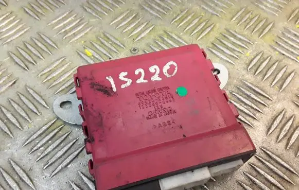 Lexus IS 220D-250-350 Other devices 8943053010
