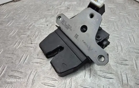Ford Focus Tailgate/trunk/boot lock/catch/latch 8M51R442A66DC