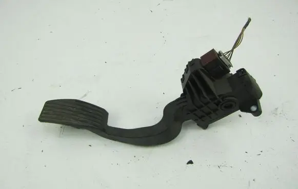 Opel Corsa D Accelerator pedal position sensor 