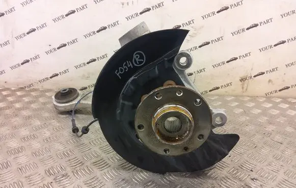 Nissan Qashqai J12 Front wheel hub spindle knuckle