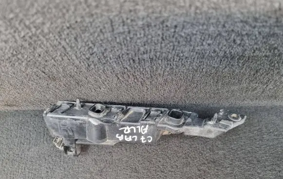 Audi A6 Allroad C7 Front bumper mounting bracket 4G0807284A
