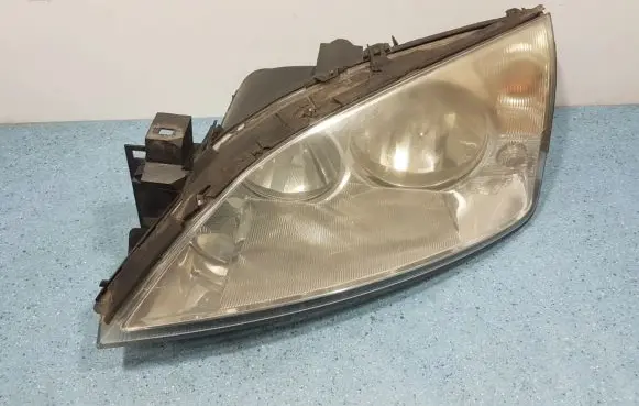 Ford Mondeo Mk III Headlight/headlamp
