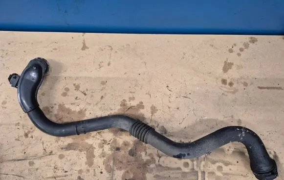 Renault Megane II Oil fill pipe 8200208708