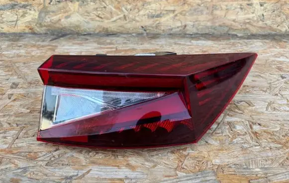 Skoda Enyaq iV Rear/tail lights 5LA945208A