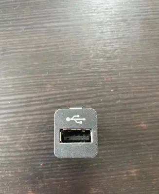 BMW 5 F10 F11 USB socket connector 9167196