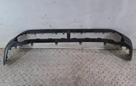 Front bumper lip
