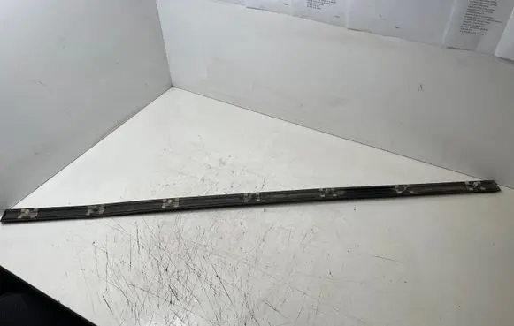 BMW 7 E38 Front door trim (molding) 8125350