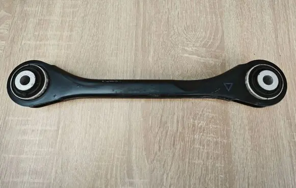 Rear control arm