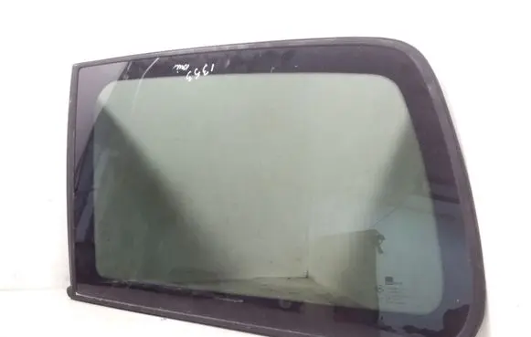 Hyundai Trajet Rear side window AS3