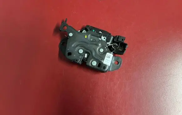 BMW X1 U11 Tailgate/trunk/boot lock/catch/latch 9479147