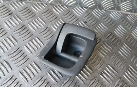 Engine bonnet (hood) release handle