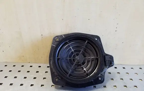 Audi TT TTS Mk2 Rear door speaker 8H0035411B