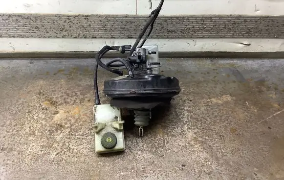 Peugeot 5008 Brake booster 03786258014 9682650980