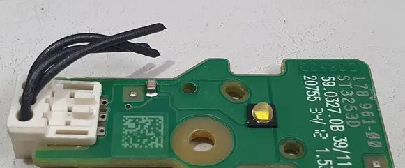 Mercedes-Benz Vito Viano W447 LED ballast control module 17896100 1C3253D