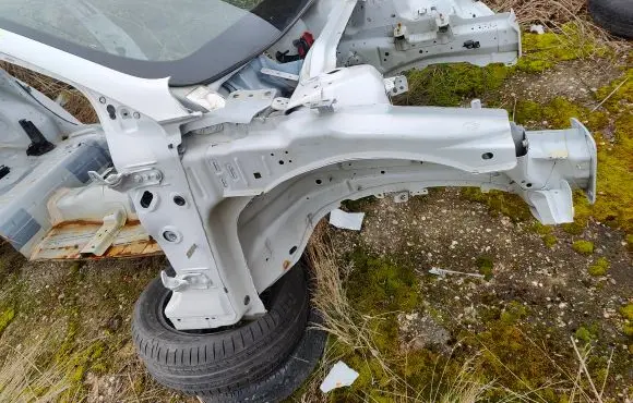 Ford Fusion II Front quarter panel 