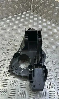 Volkswagen PASSAT B8 Pedal assembly 5Q2723058AN