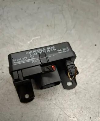 Mercedes-Benz S W220 Glow plug pre-heat relay A6489000000