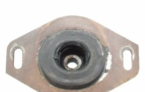 Fiat Ulysse Engine mount bracket