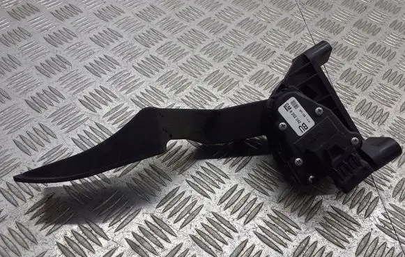 Opel Zafira B Accelerator pedal position sensor 9202342