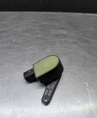 Audi A6 S6 C6 4F Headlight/headlamp level sensor 1T0907503