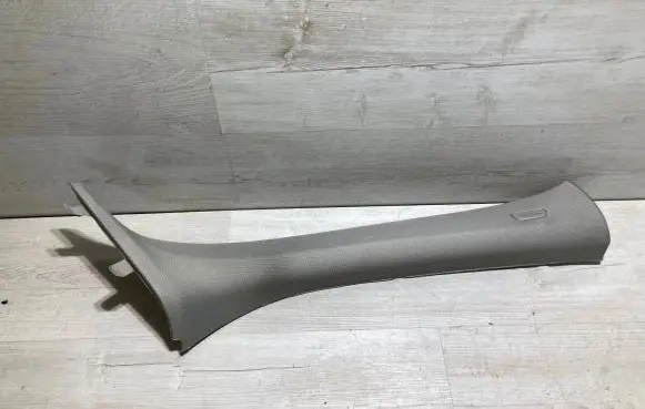 BMW X1 F48 F49 (A) pillar trim 7402608