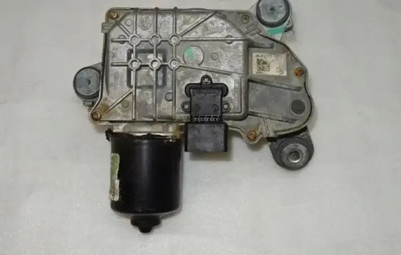 Citroen DS5 Wiper motor W000012215