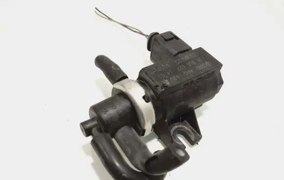 Volkswagen II LT Turbo solenoid valve 1J0906627 72290320