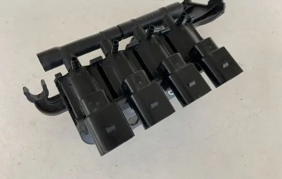Audi Q7 4M Turbo solenoid valve 06E133520M 037906283C 06E133773EE