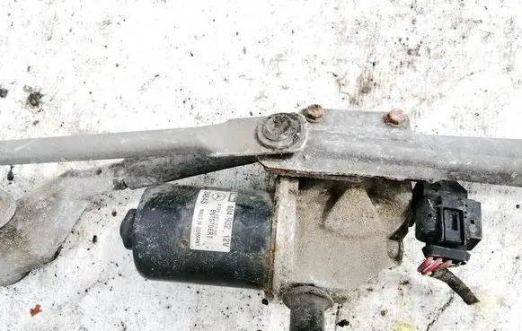 Mercedes-Benz A W169 Wiper motor a1698200300 40490212v