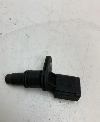 Volkswagen Transporter - Caravelle T5 Camshaft position sensor 070907601A