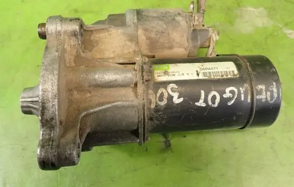Peugeot 307 Starter motor D6RA571