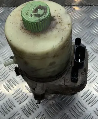 Skoda Fabia Mk2 (5J) Power steering pump 6Q0423376