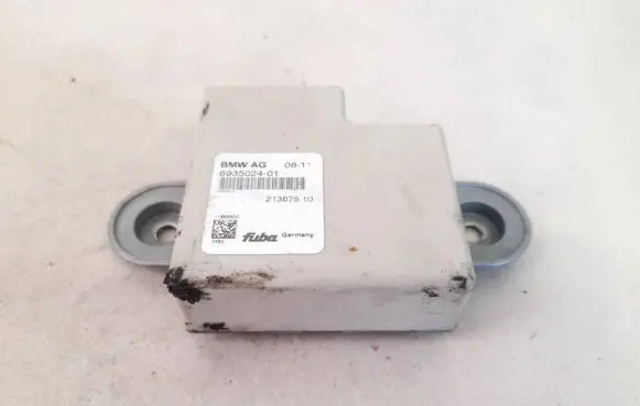 BMW 5 E60 E61 Antenna control unit 693502401 6935024-01