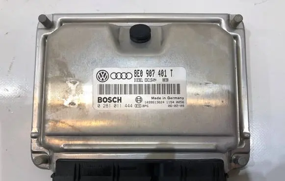 Skoda Superb B5 (3U) Engine control unit/module ECU 8E907401T