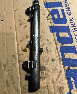 Mercedes-Benz ML W164 Fuel main line pipe A6420700695 2005628