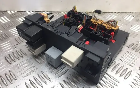 Audi A3 S3 8P Comfort/convenience module 8P0907279 11055