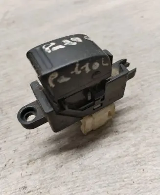 Nissan Patrol Y61 Electric window control switch 9222Z