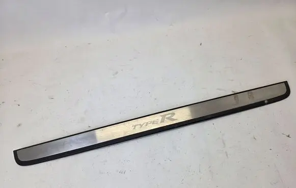 Honda Civic Front sill trim cover 84202-SMRZ